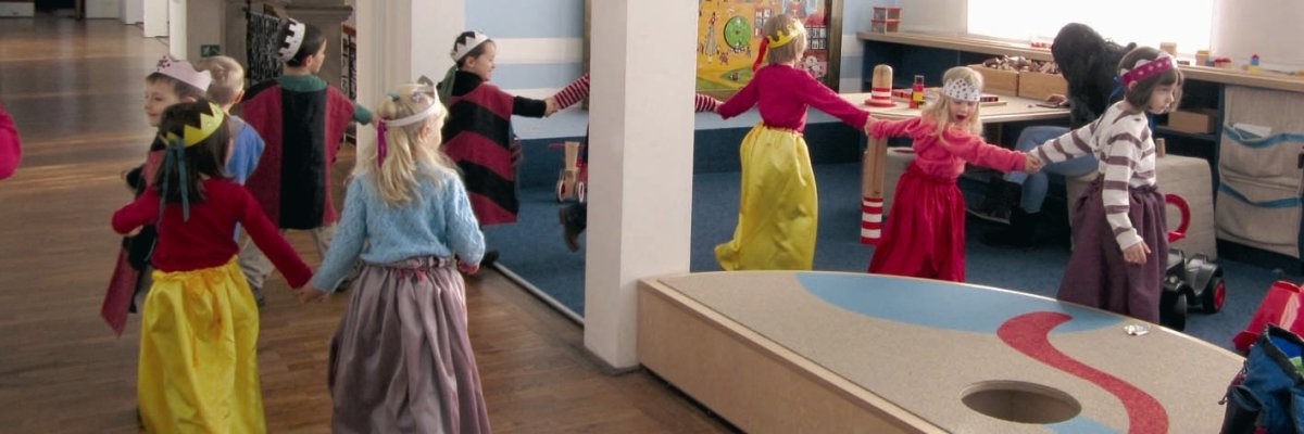Die Prinzessinnen tanzen Die Prinzessinnen tanzen